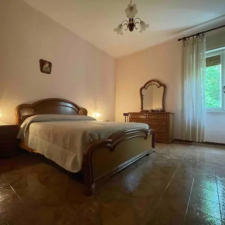 Spacious House In The Green Heart Of Italy Ferienhaus